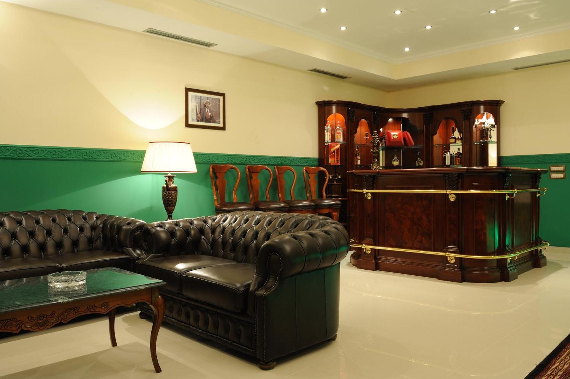 אובלי Hotel Solitudo מראה חיצוני תמונה