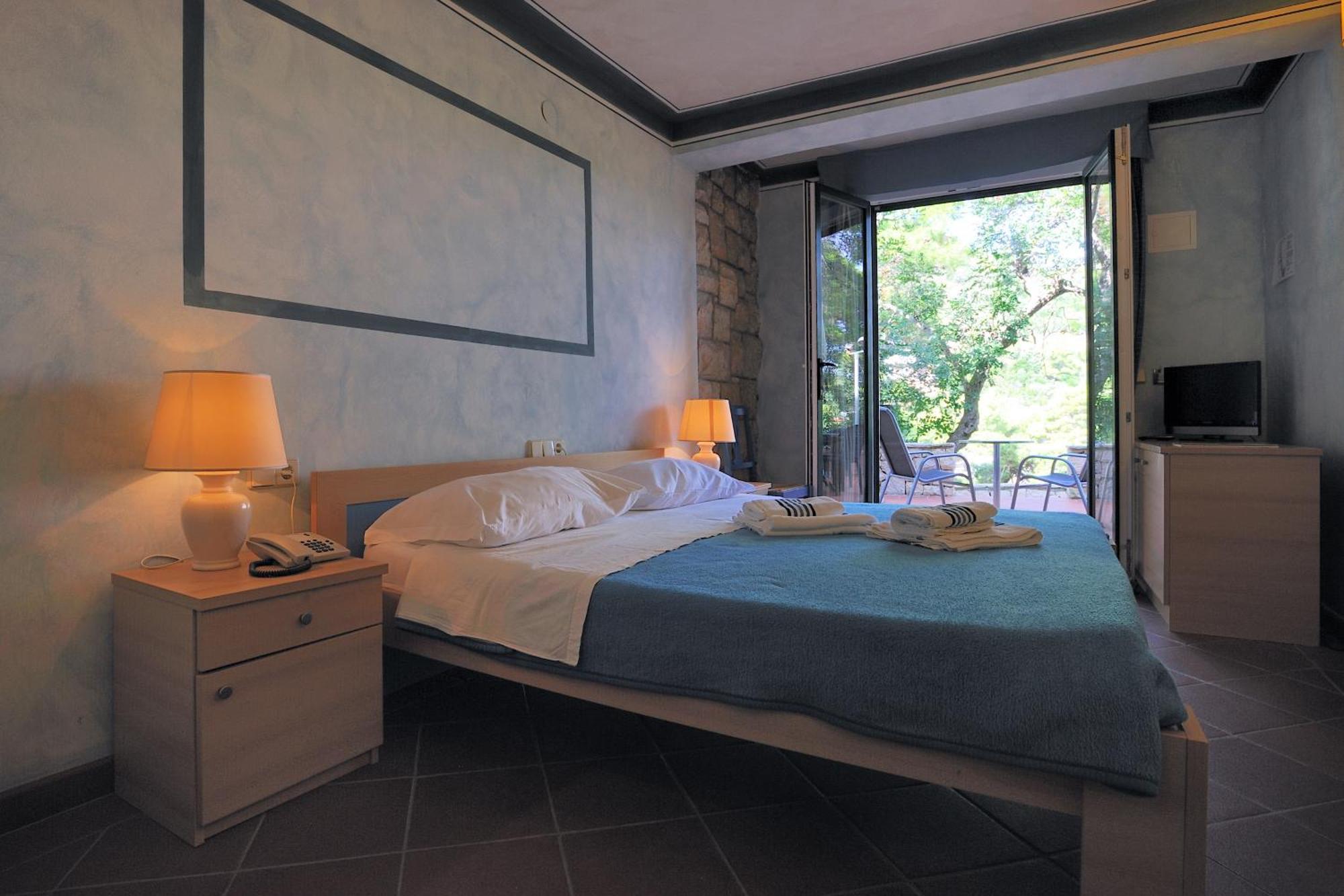 אובלי Hotel Solitudo מראה חיצוני תמונה
