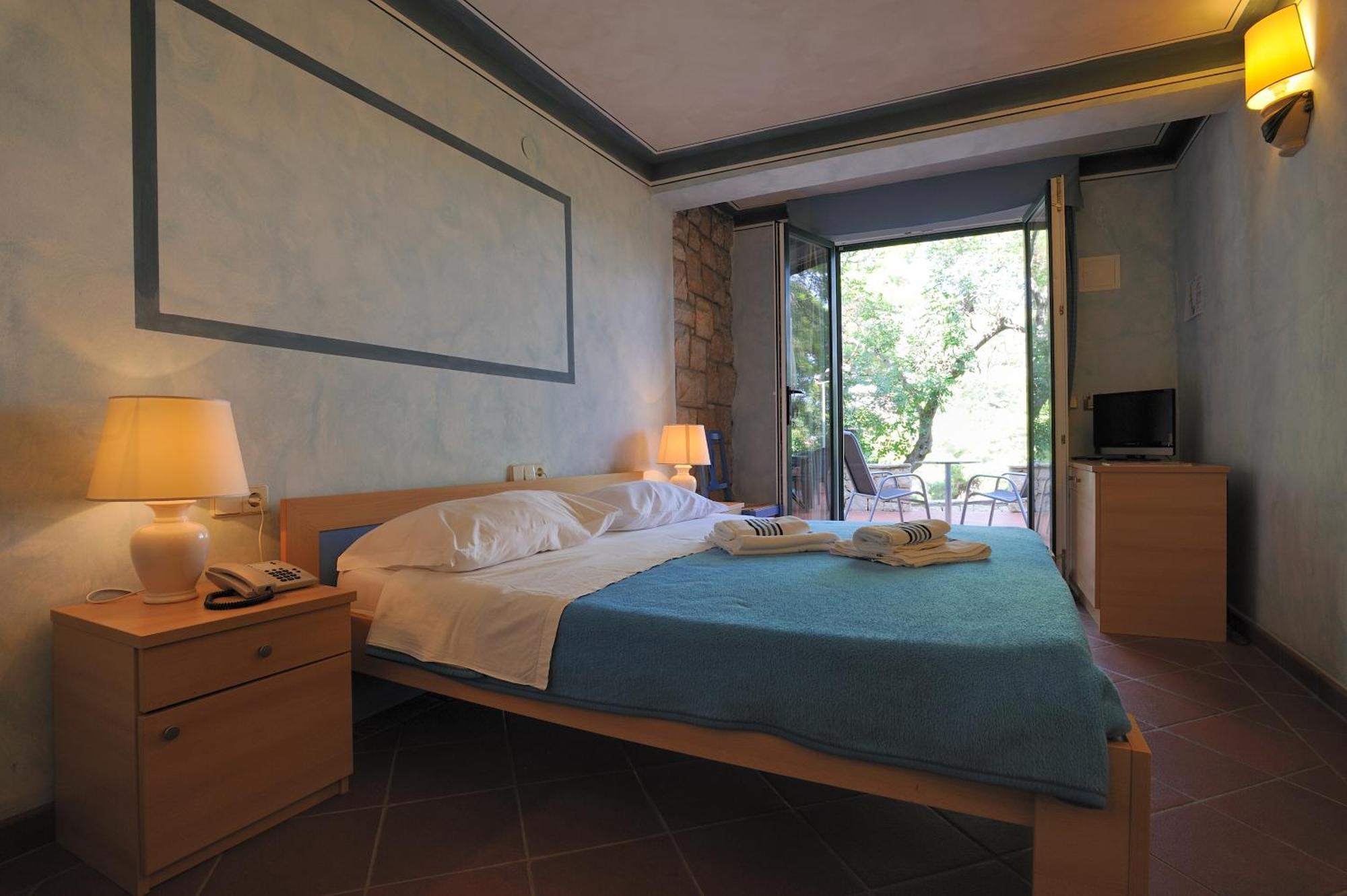 אובלי Hotel Solitudo מראה חיצוני תמונה
